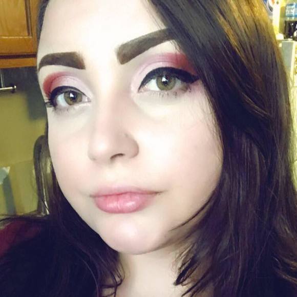 Meet your Posher, Alexsis - Picture 1 of 1